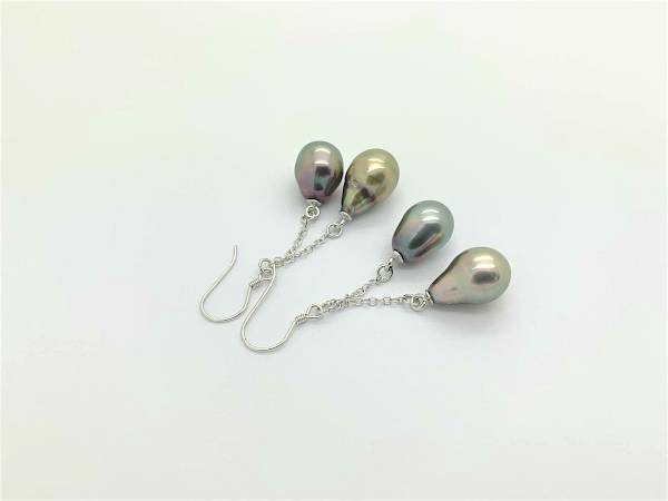 Mixed pendant earrings