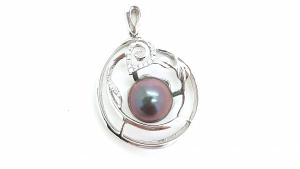 Pendentif en argent avec perle de Tahiti de couleur aubergine