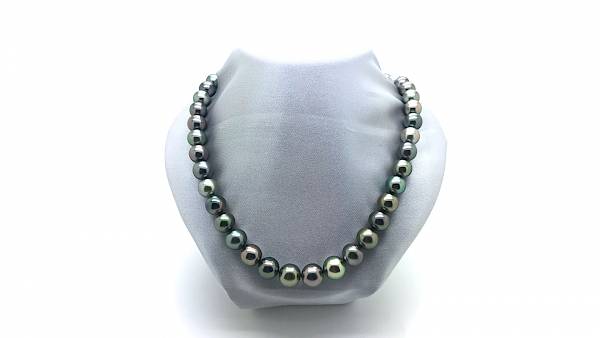 Collier Mihiarii Pearls avec 43 perles de Tahiti de couleur claire