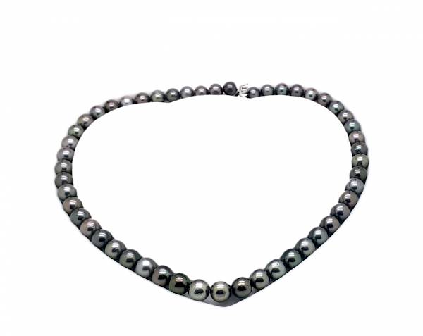 Collier avec 54 perles rondes