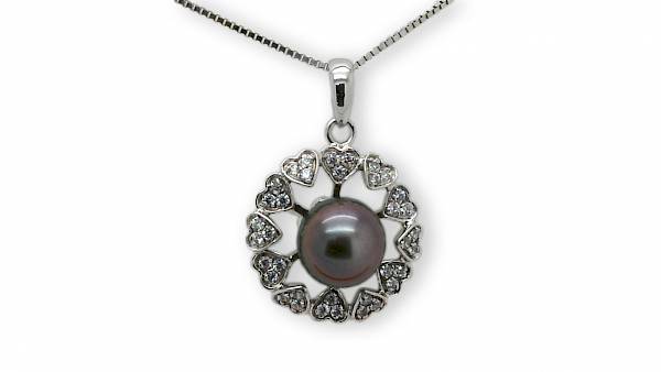 Pendentif en argent rhodié avec des coeurs ainsi qu